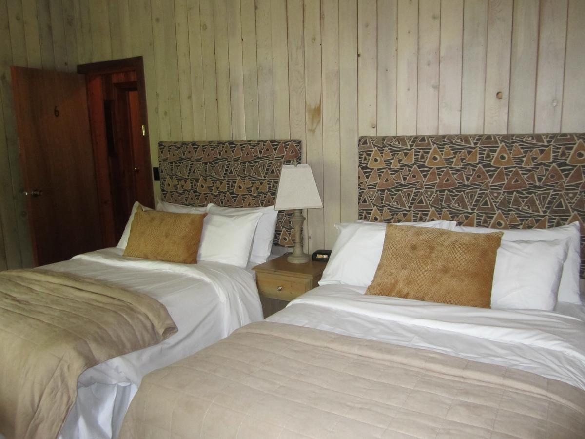 The Surf Lodge And Pub Gabriola Εξωτερικό φωτογραφία